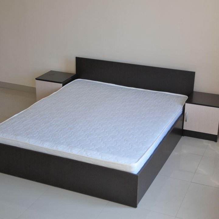 Кровать с матрасом 140х200