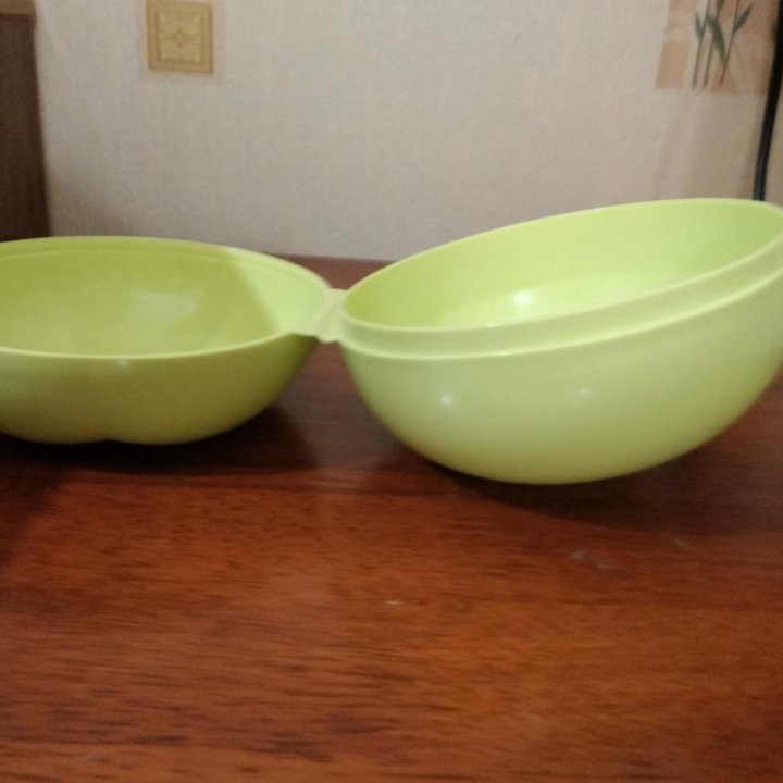 Контейнер для хранения Tupperware container