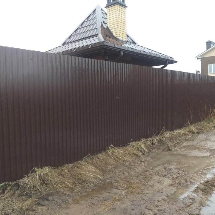 Забор из профлиста высота 2,3 метра.