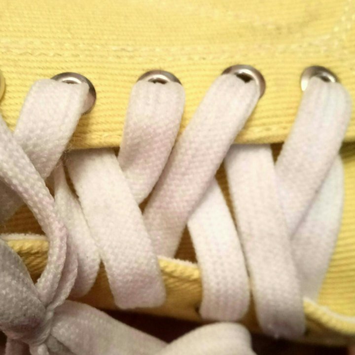 Кеды на платформе.