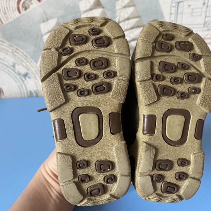 Демисезонные ботинки