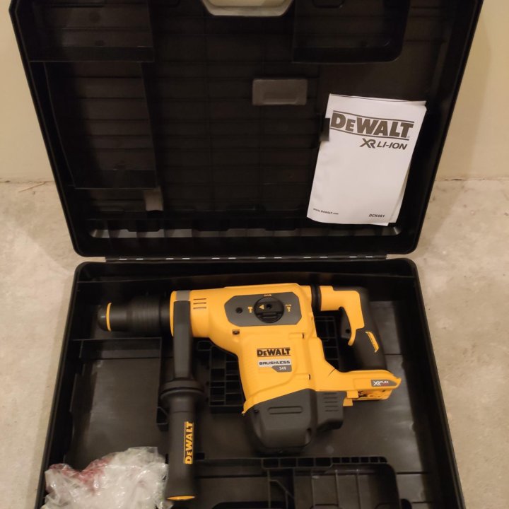 Аккумуляторный перфоратор SDS-max DEWALT DCH481N