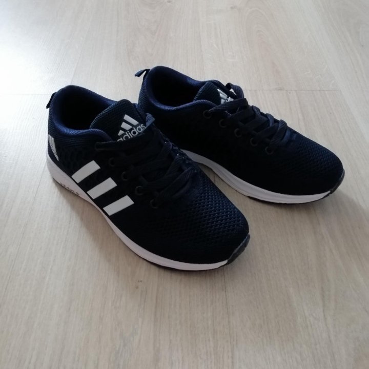 Новые кроссовки Adidas р.39