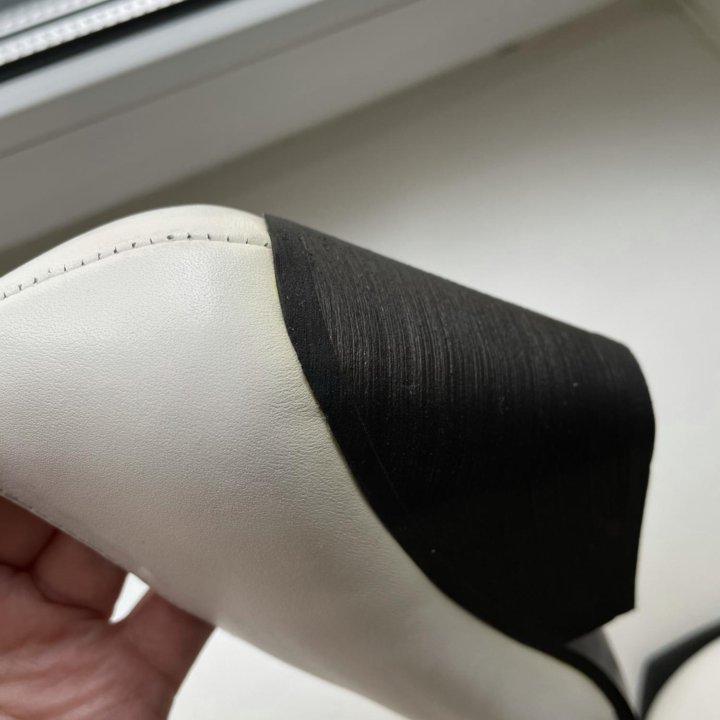 Туфли белые новые