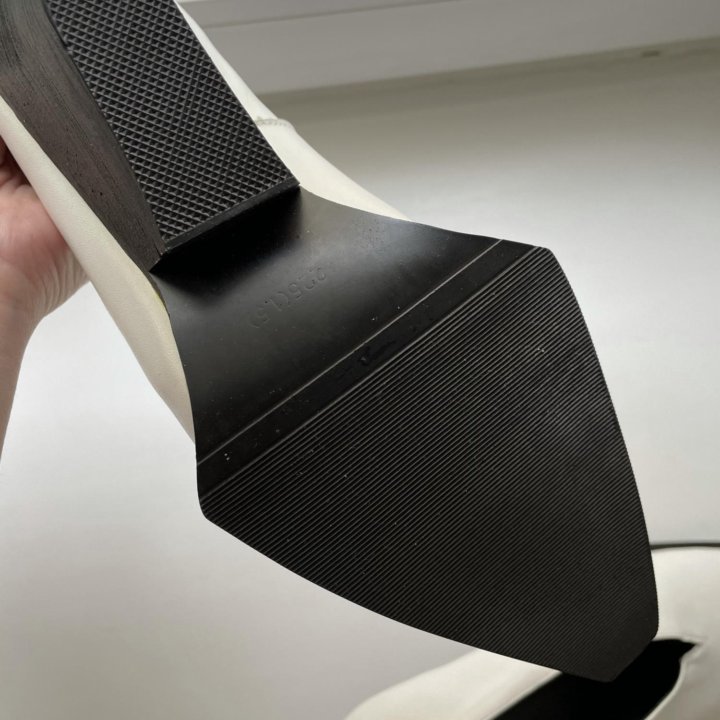 Туфли белые новые