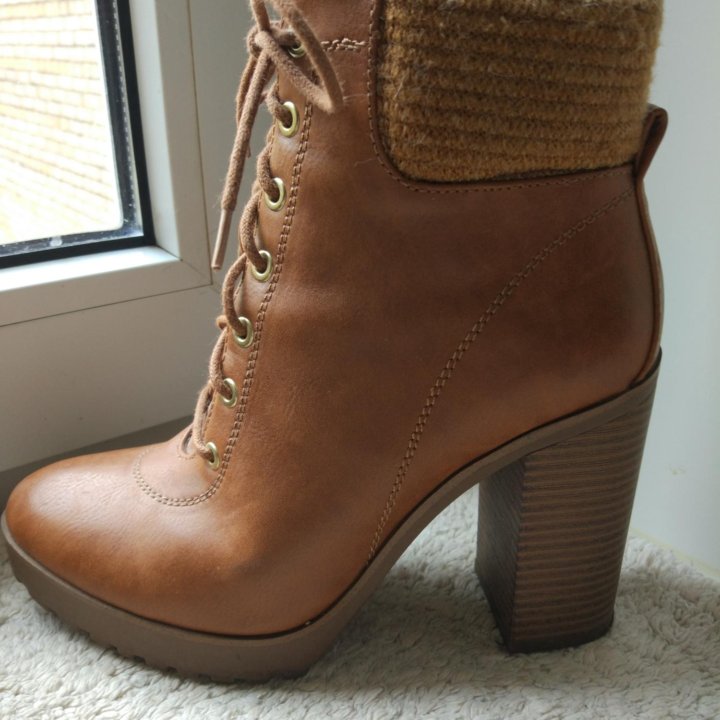 Ботинки( Bershka).