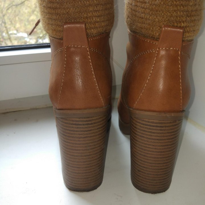 Ботинки( Bershka).