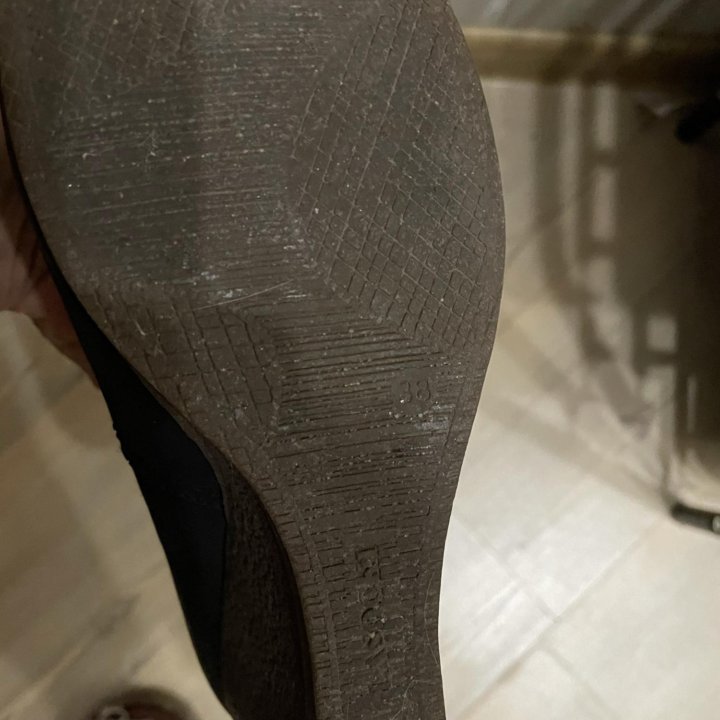 Полуботинки 38 размера