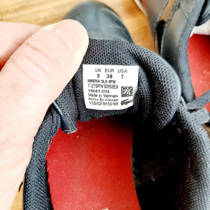 Кроссовки LACOSTE 37,5