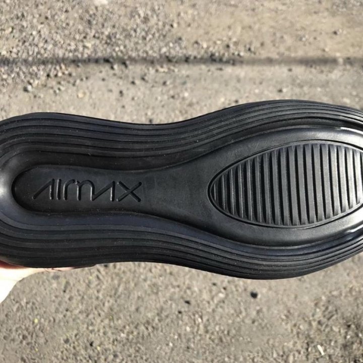 Кроссовки Nike Air Max 720 Новые