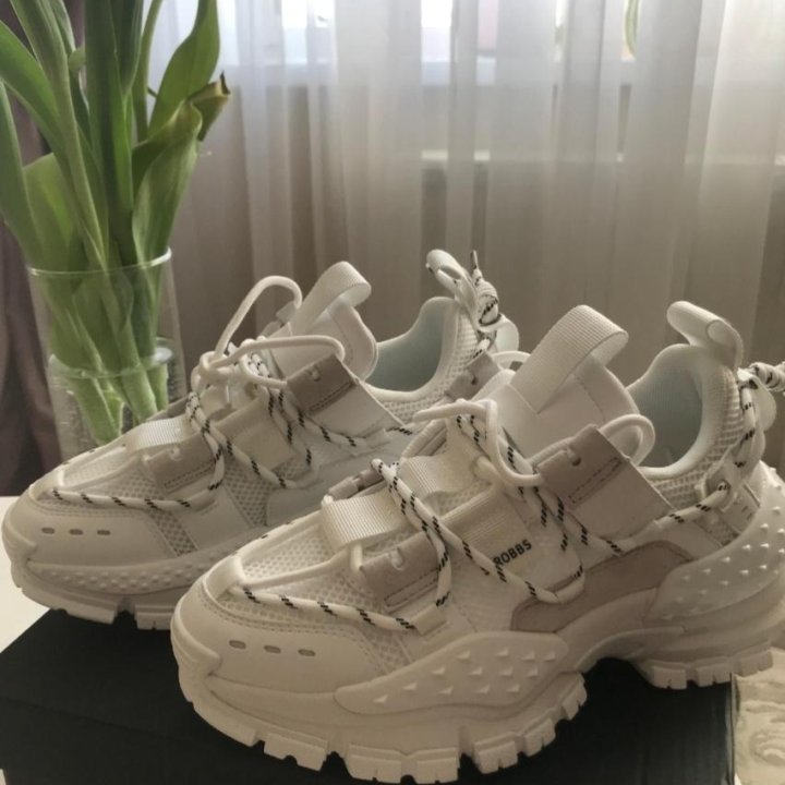 Кроссовки Strobbs