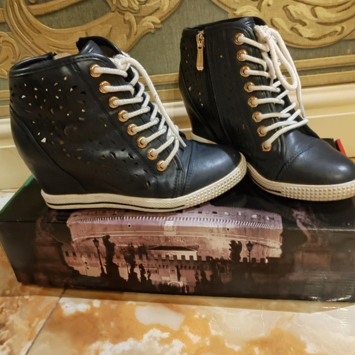 Ботинки р.36