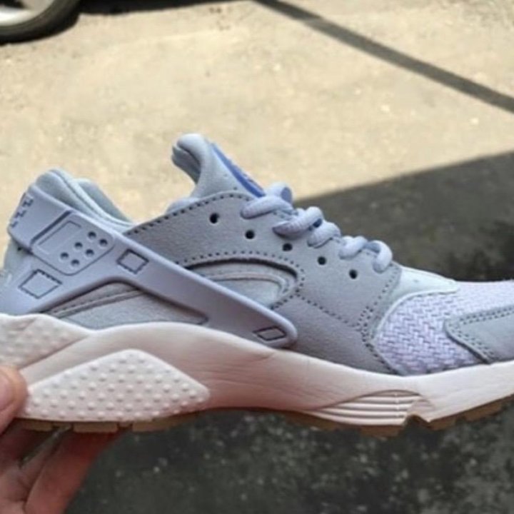 Кроссовки Nike Air huarache Новые