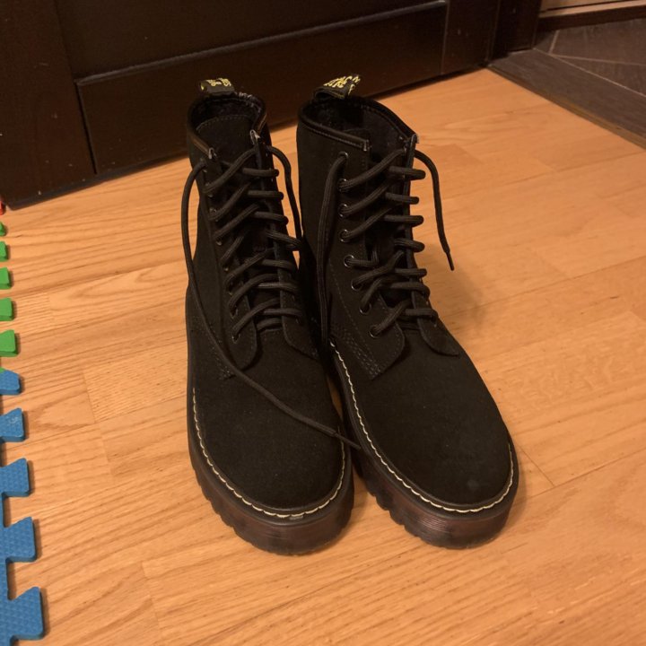 Ботинки мартины