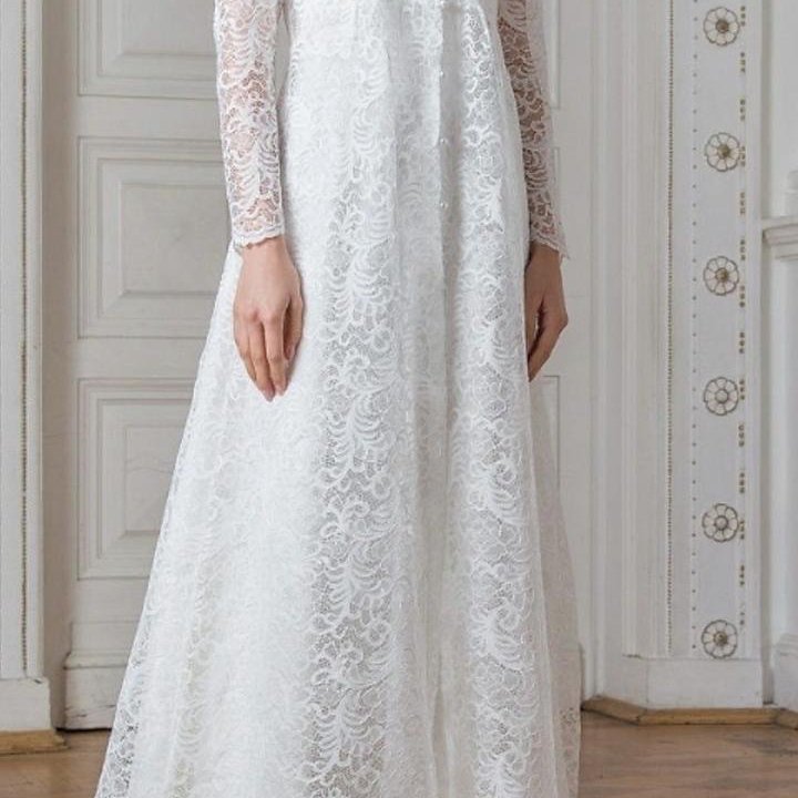 Платье с накидкой