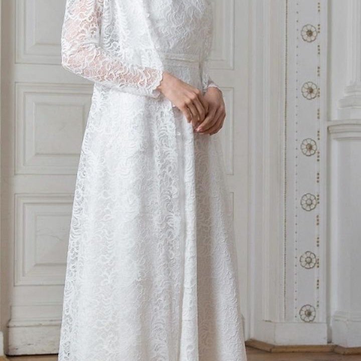 Платье с накидкой