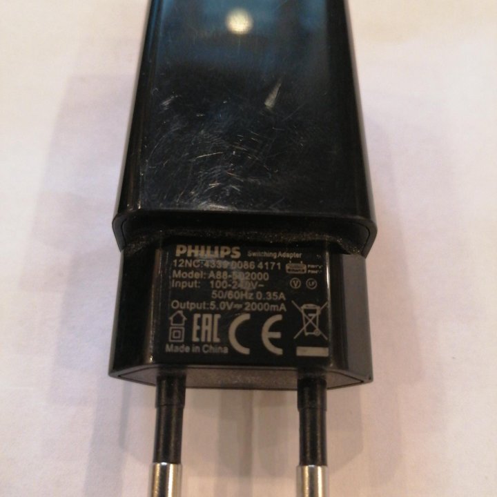 Зарядка Philips 5V 2A
