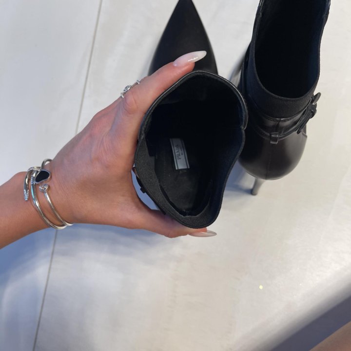 Ботильоны Prada 38,5