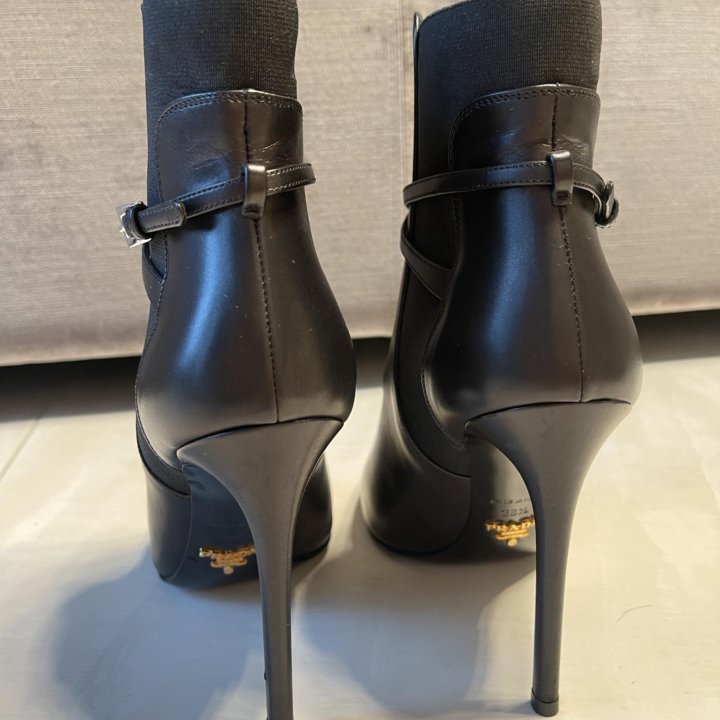 Ботильоны Prada 38,5