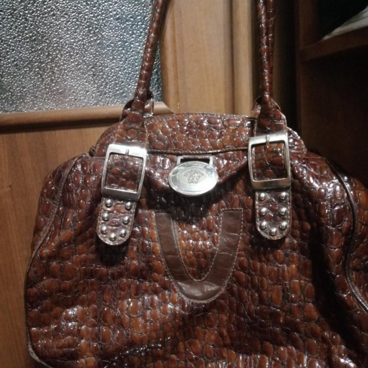 Сумка кожаная.