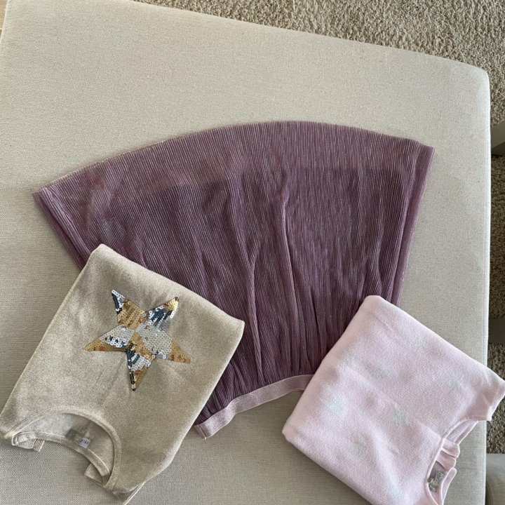 Комплект для девочки 9-12 лет, юбка , 2 свитера