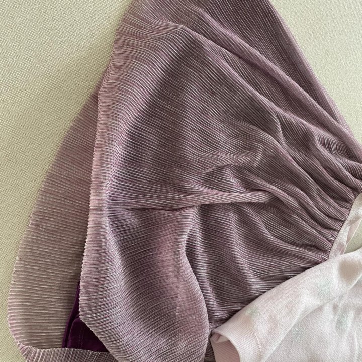 Комплект для девочки 9-12 лет, юбка , 2 свитера