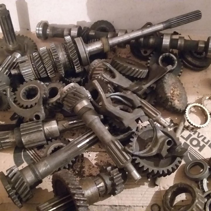 Запчасти уаз москвич.