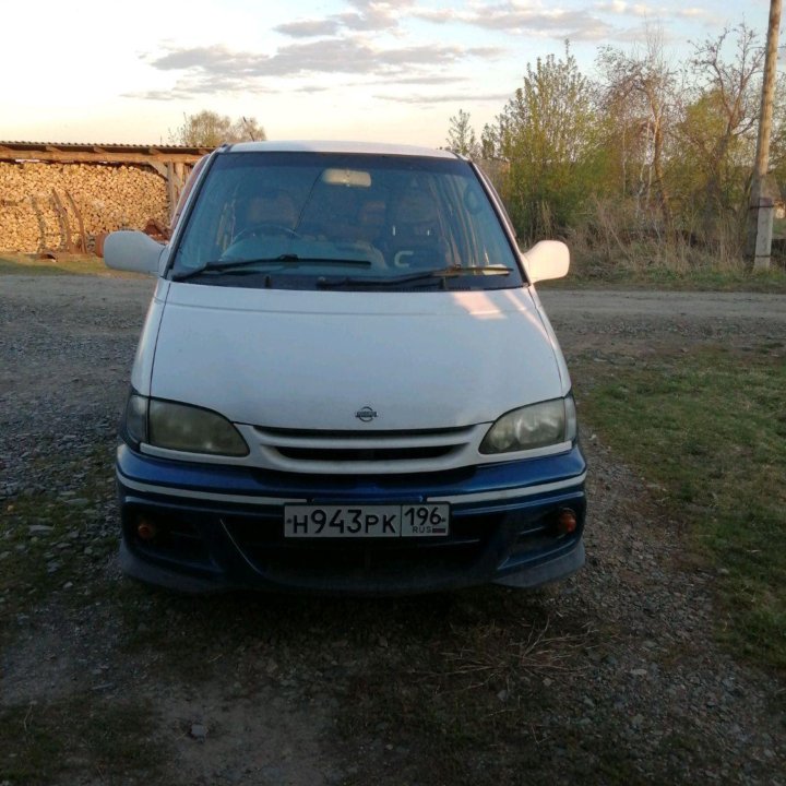 Nissan Serena, 1998