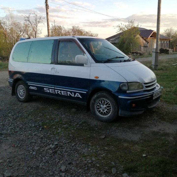 Nissan Serena, 1998