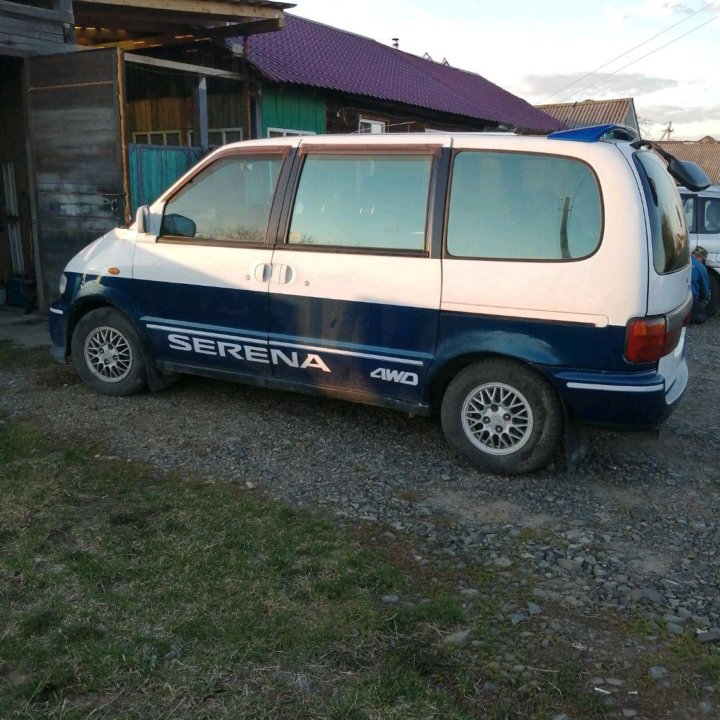 Nissan Serena, 1998