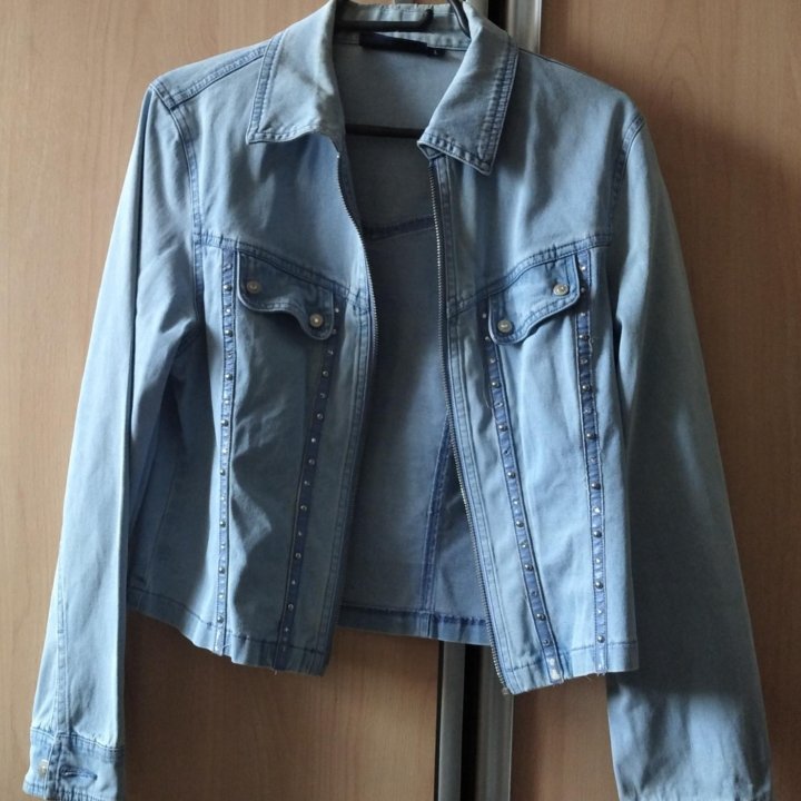 Джинсовая куртка