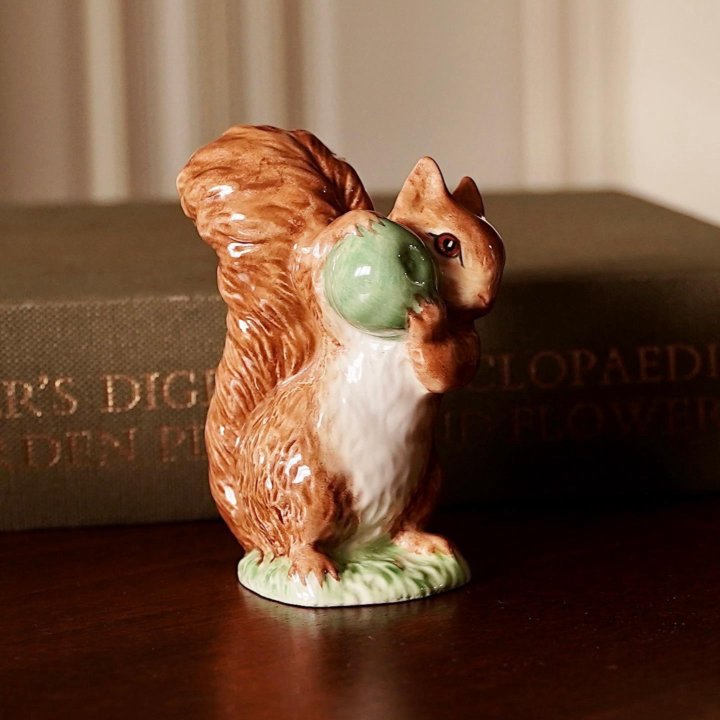 Royal Albert фигурка Squirrel Nutkin, Англия