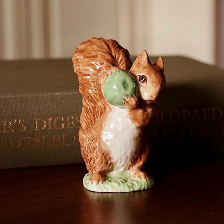 Royal Albert фигурка Squirrel Nutkin, Англия