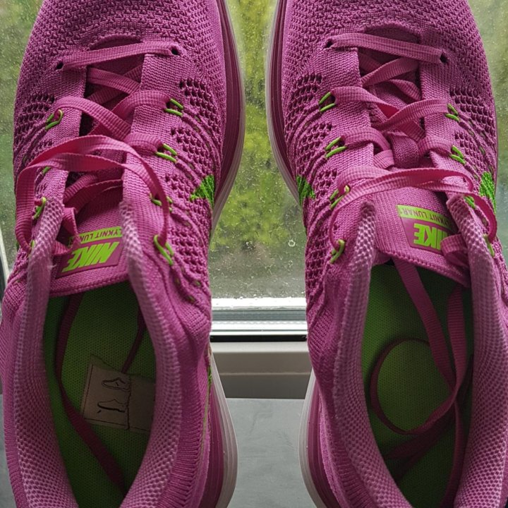 Кроссовки Nike