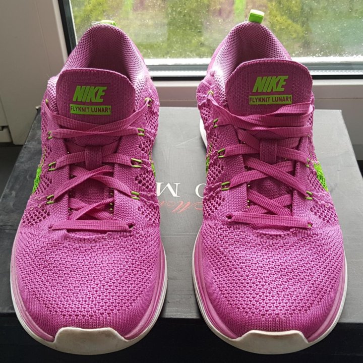 Кроссовки Nike