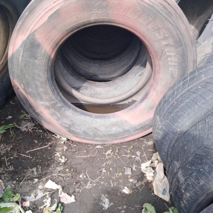 Продам шины б\у BRIDGESTONE 315-70 22,5