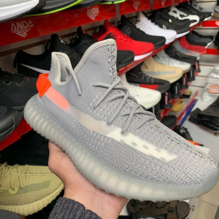 Кроссовки Adidas Yeezy Boost 350 V2