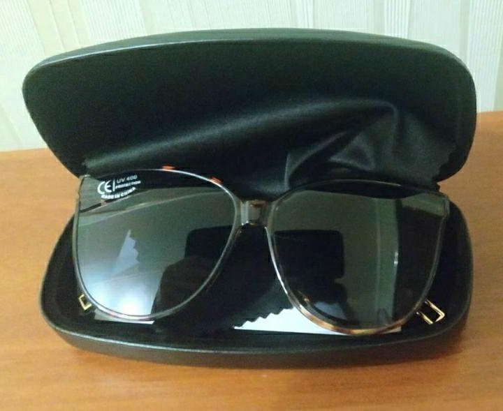 Солнцезащитные очки