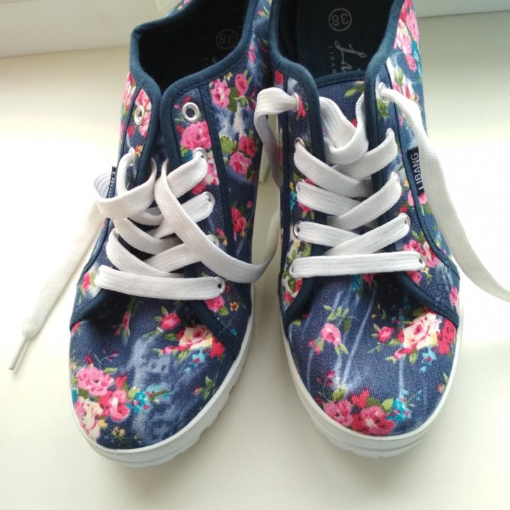 Полуботинки новые.