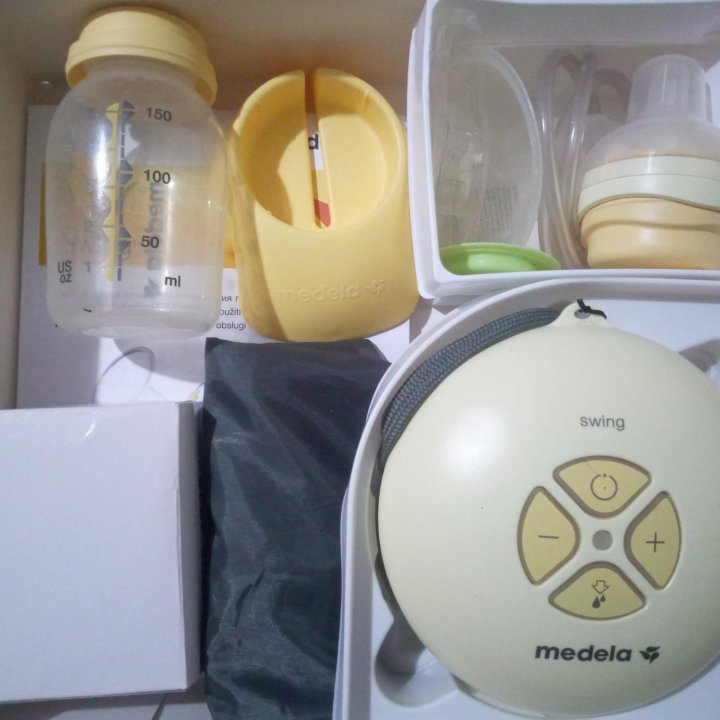 Молокоотсос Medela, электронный.