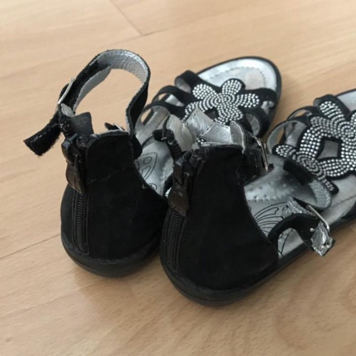 Сандалии для девочки