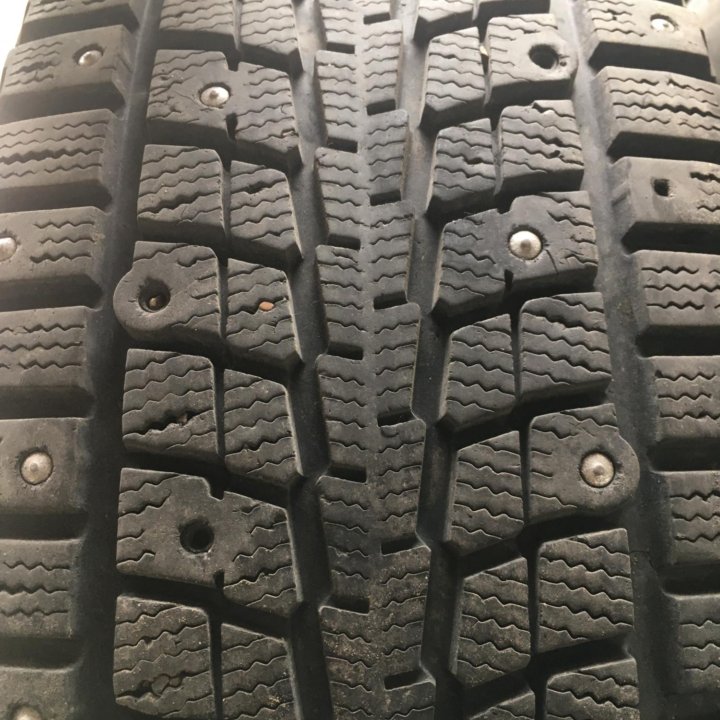 Dunlop 215/65/16 одна шина