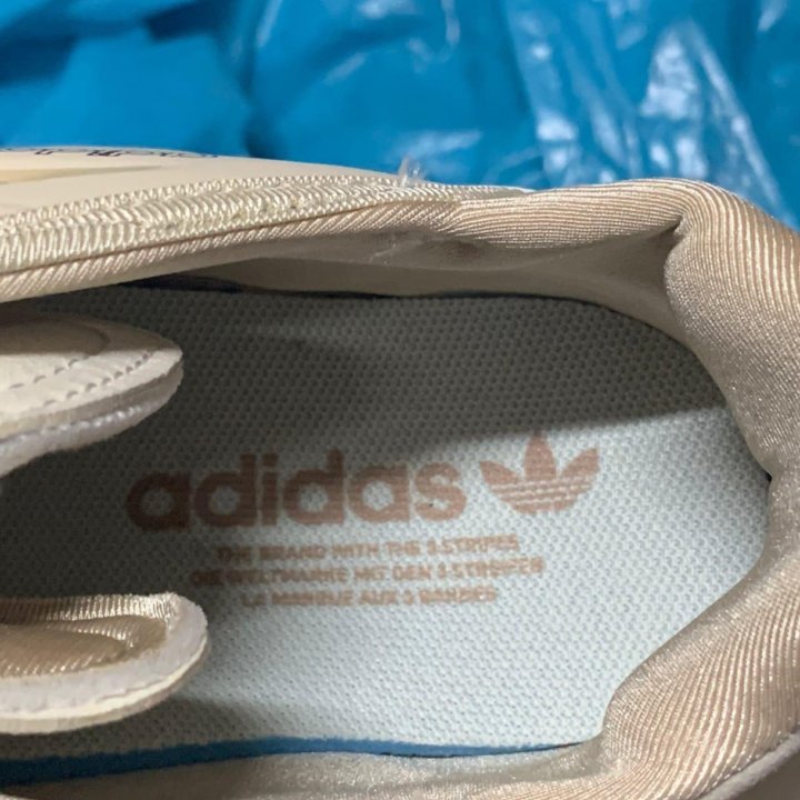 Кроссовки Adidas Yeezy