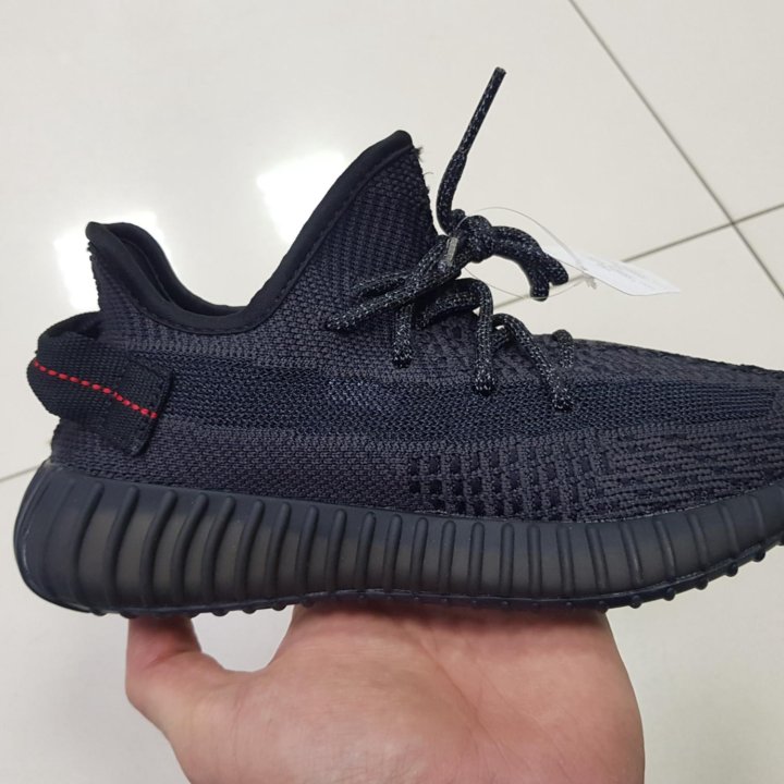 Кроссовки Adidas YEEZY boost 350