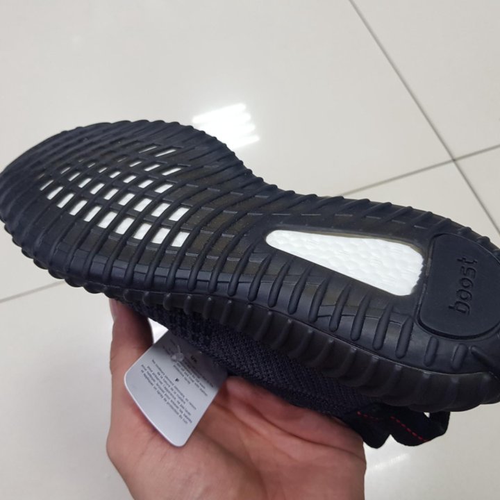 Кроссовки Adidas YEEZY boost 350