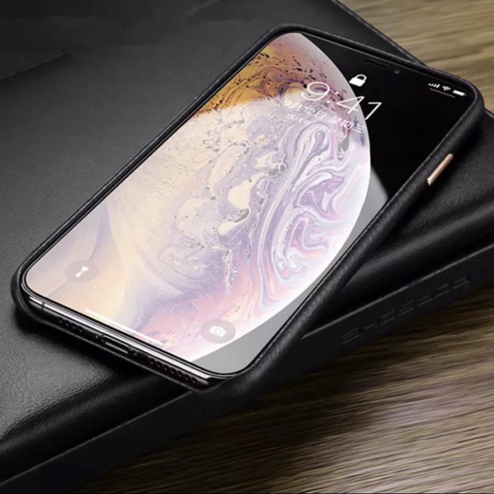 Чехол из натуральной кожи для iPhone XR.