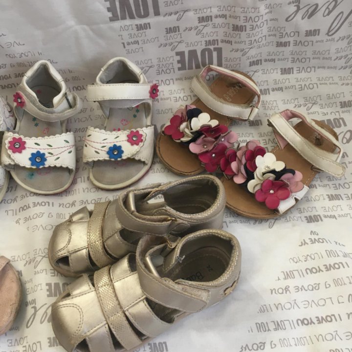 Босоножки на девочку