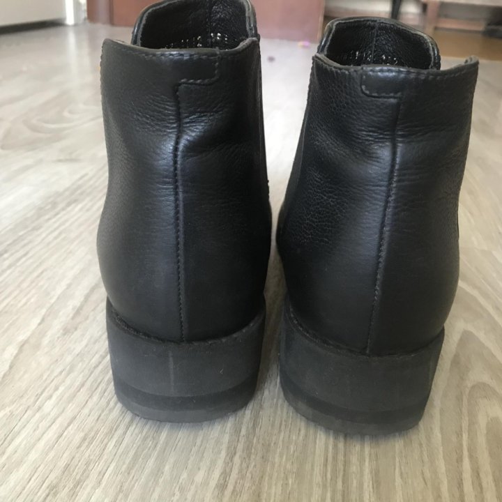 Ботинки кожаные 37