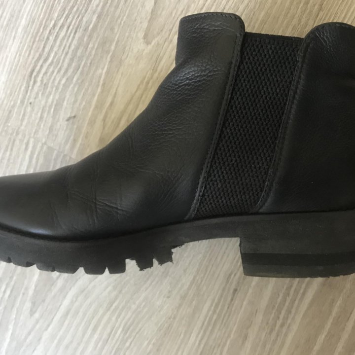 Ботинки кожаные 37