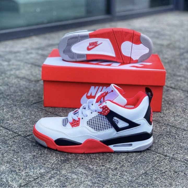  Кроссовки Jordan Retro 4